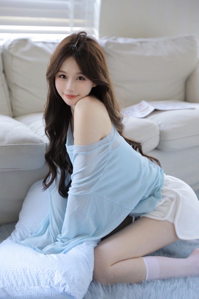 假面女郎 封面